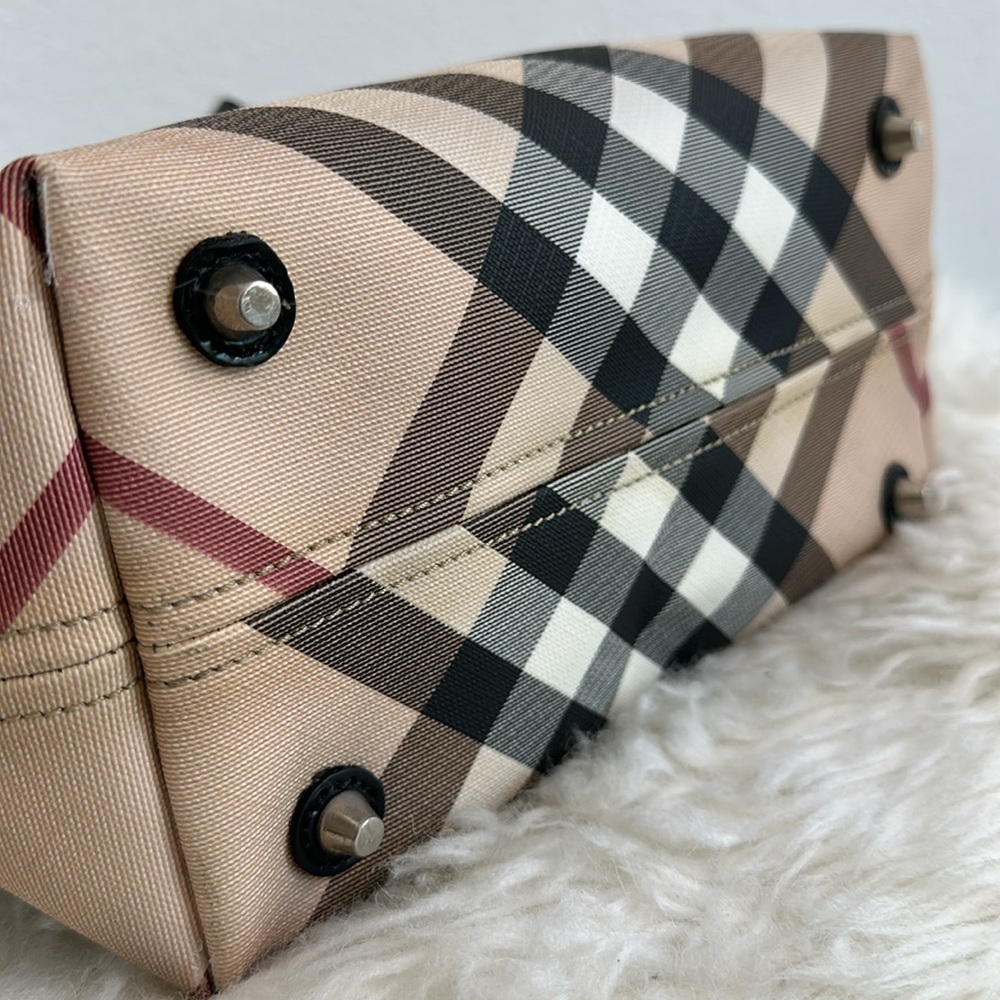 💯 Authentic Burberry Tote Bag🍀 - Picture 5 of 16